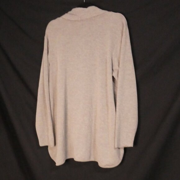 CABLE & GAUGE - Woman | 1X | Cozy Grey Cowl Neck Sweater | Pockets - Picture 2 of 14